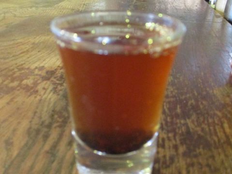 Rhum arrangé vanille et cannelle : la recette de base, dosages et macération