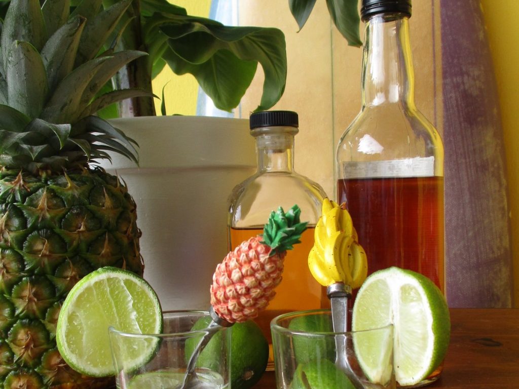 Ti-punch antillais : la recette du punch au rhum, citron vert et sirop de canne